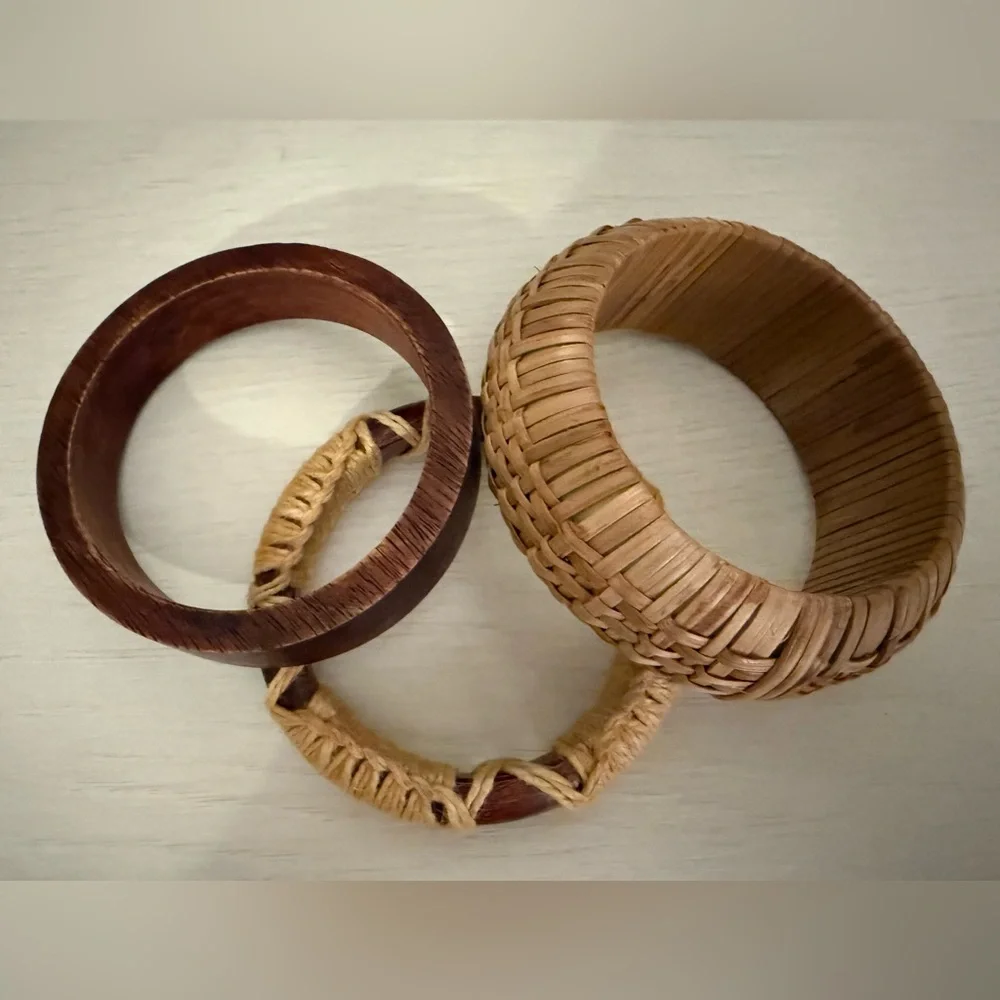 MANGO WOODEN BRACELET SET - Picture 1 of 7
